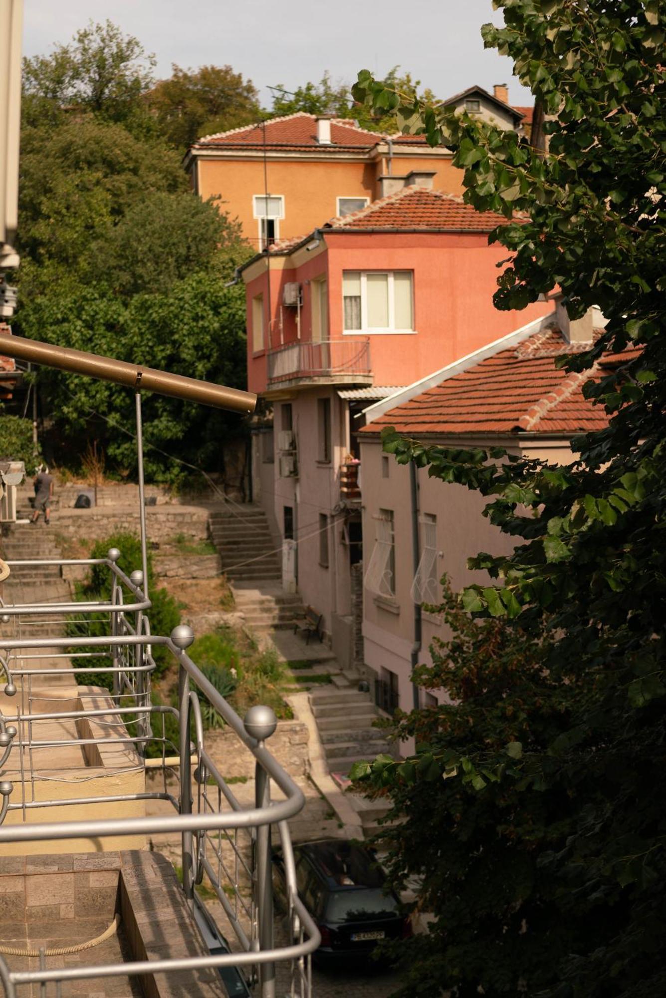 2-Bedroom Flat - Sunny Balcony Plovdiv Exterior foto