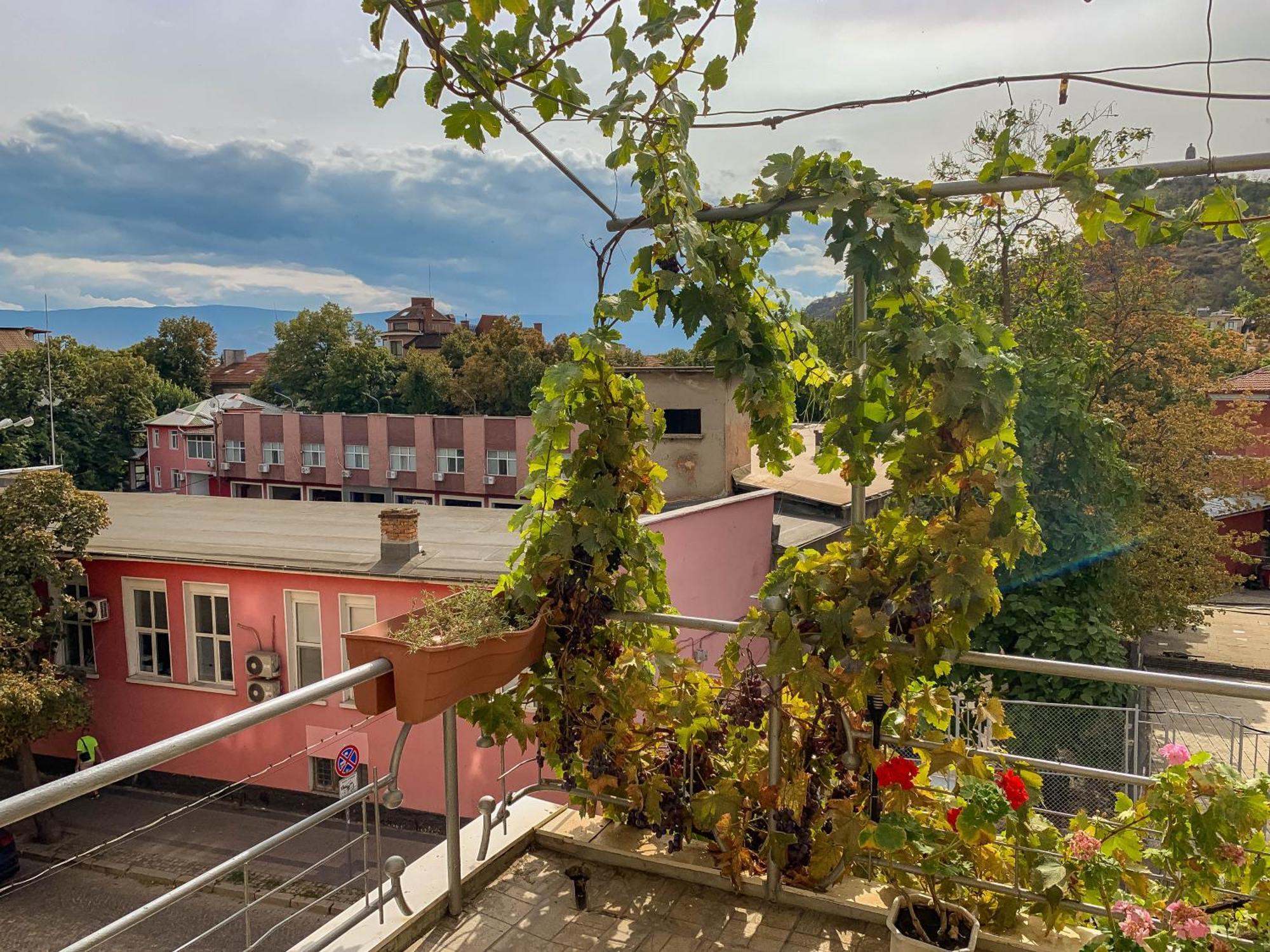 2-Bedroom Flat - Sunny Balcony Plovdiv Exterior foto