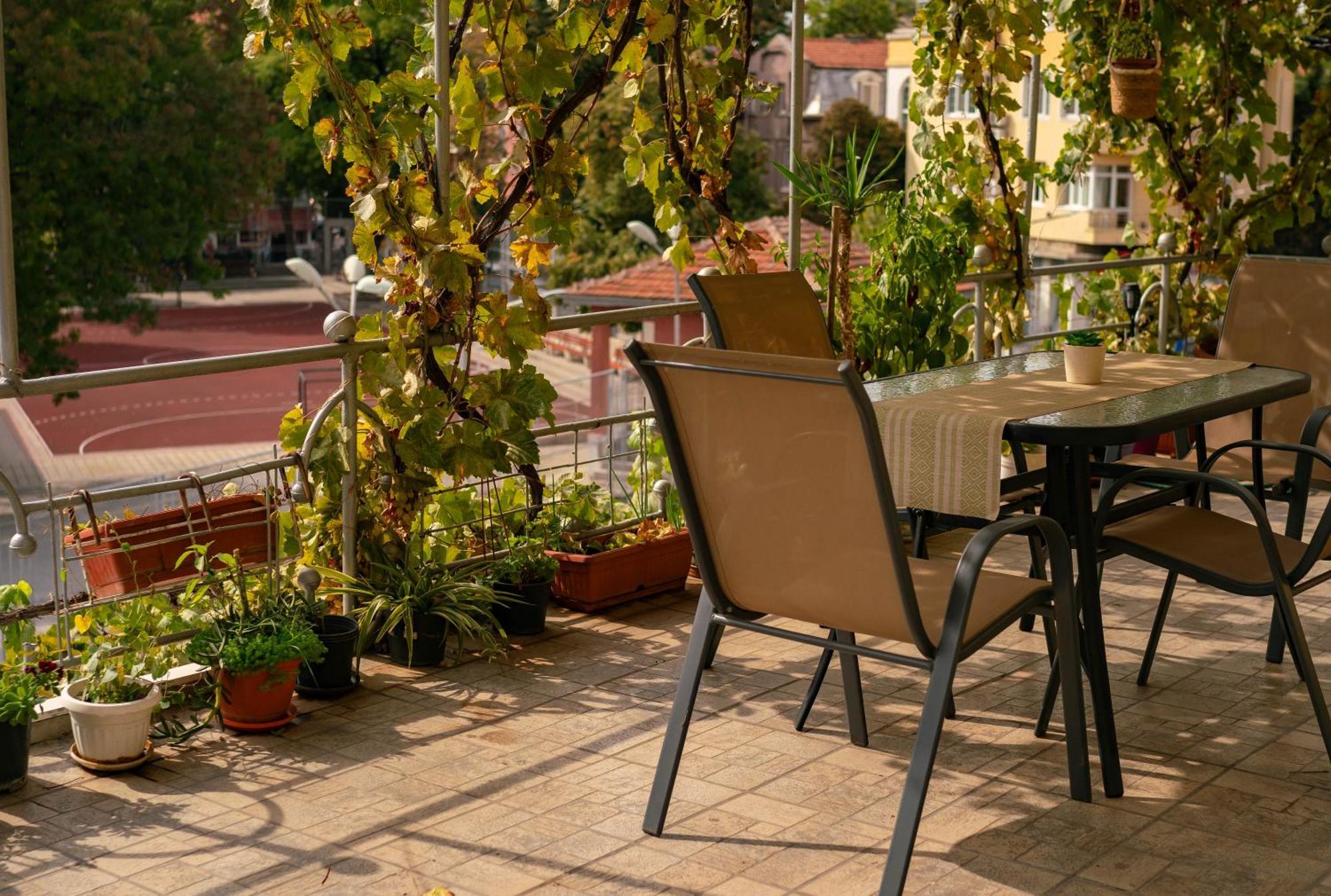 2-Bedroom Flat - Sunny Balcony Plovdiv Exterior foto
