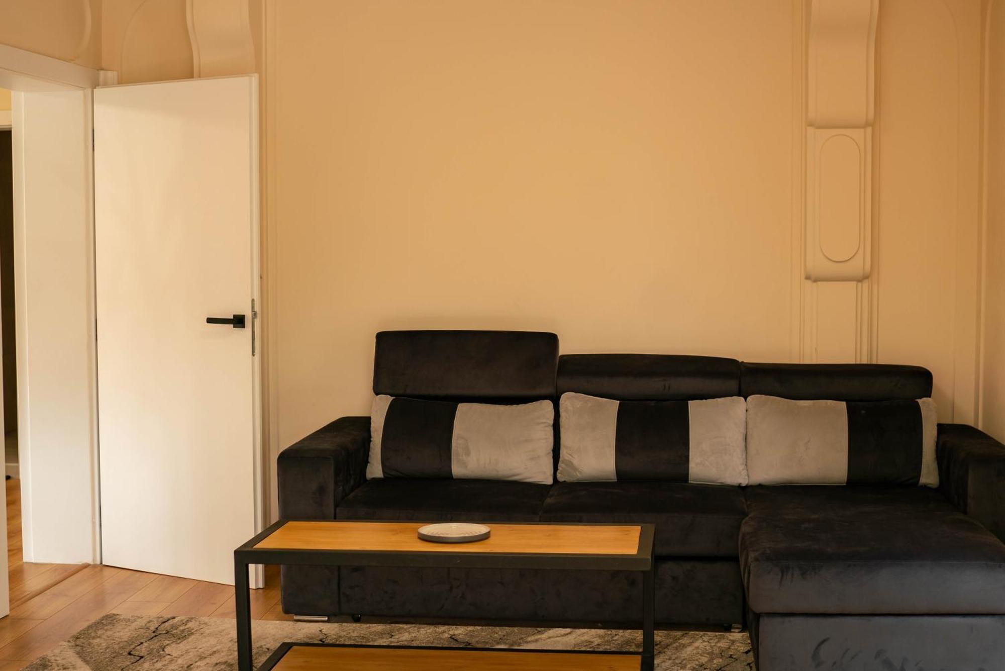 2-Bedroom Flat - Sunny Balcony Plovdiv Exterior foto