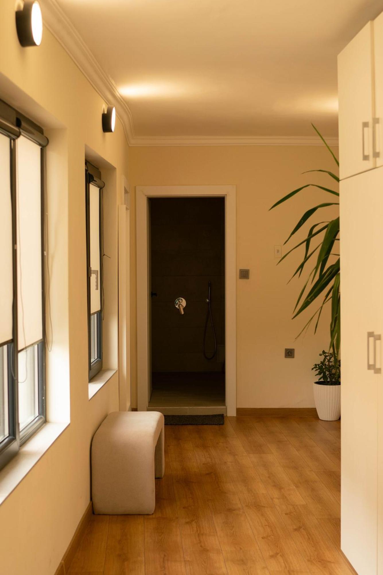 2-Bedroom Flat - Sunny Balcony Plovdiv Exterior foto