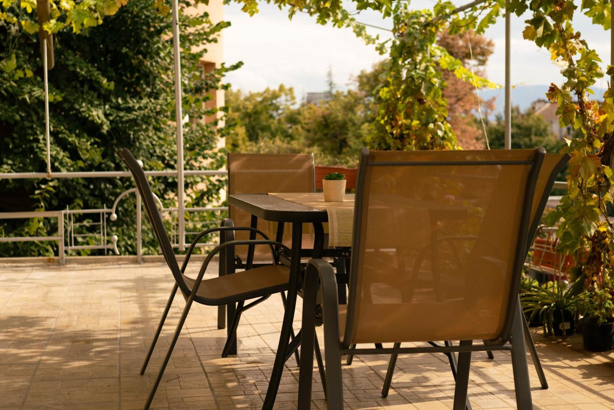 2-Bedroom Flat - Sunny Balcony Plovdiv Exterior foto