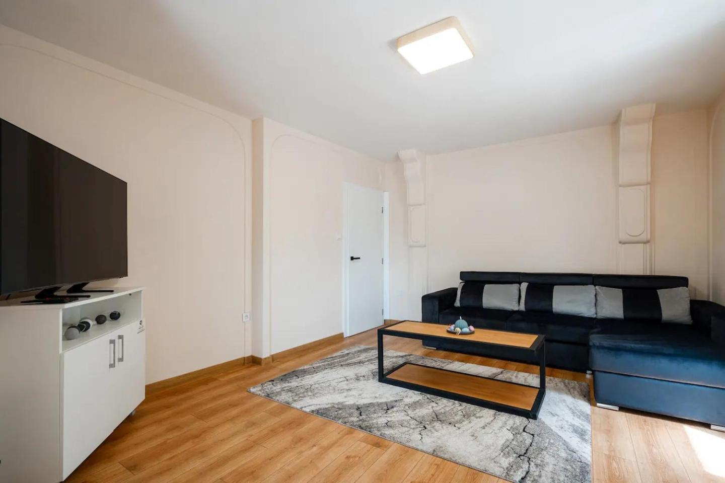 2-Bedroom Flat - Sunny Balcony Plovdiv Exterior foto