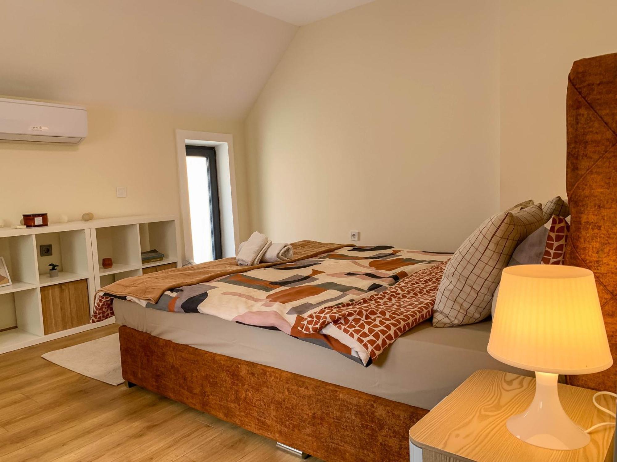 2-Bedroom Flat - Sunny Balcony Plovdiv Exterior foto